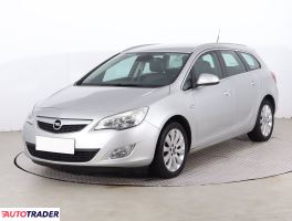 Opel Astra 2012 1.4 138 KM