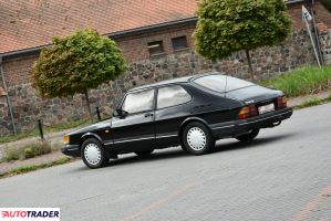 Saab 900 1990 2.1 141 KM