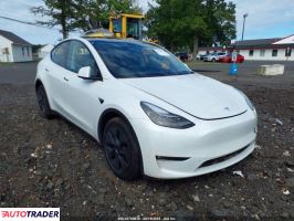 Tesla Model Y - zobacz ofertę