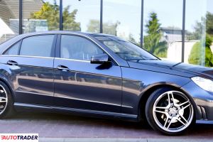 Mercedes E-klasa 2010 3.0 265 KM