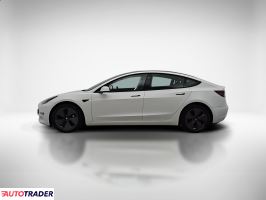 Tesla Model 3 2023 372 KM