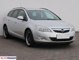 Opel Astra 2011 1.4 138 KM