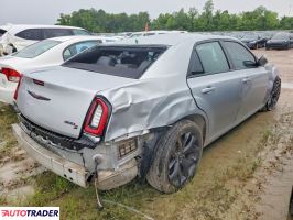 Chrysler 300C 2021 3