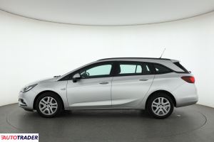 Opel Astra 2018 1.6 108 KM