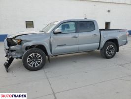 Toyota Tacoma - zobacz ofertę