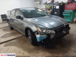 Nissan Altima - zobacz ofertę