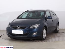 Opel Astra 2011 1.4 138 KM
