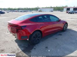 Tesla Model 3 2025