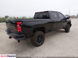Chevrolet Silverado 2026 6