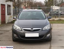 Opel Astra 2012 1.6 113 KM
