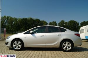 Opel Astra 2013 1.6 116 KM