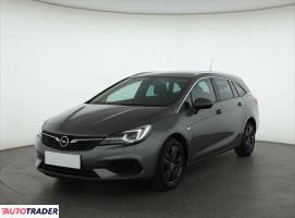 Opel Astra 2019 1.2 108 KM