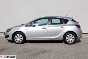 Opel Astra 2014 1.7 108 KM
