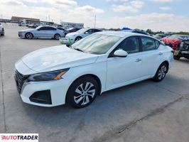 Nissan Altima - zobacz ofertę