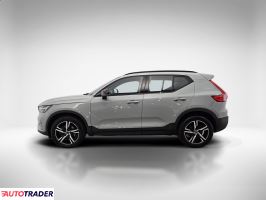 Volvo XC40 2023 2.0 163 KM