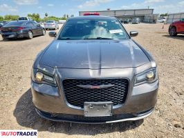 Chrysler 300C 2021 3