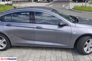 Opel Insignia 2021 1.5 122 KM