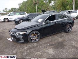 Mercedes 220 2022 2