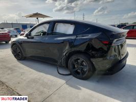 Tesla Model Y 2026