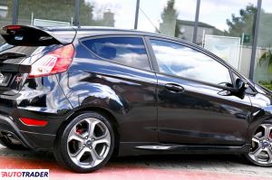 Ford Fiesta 2015 1.6 182 KM