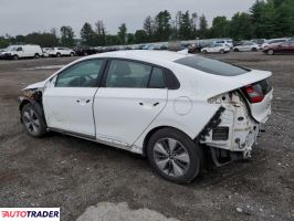 Hyundai IONIQ Hybrid 2019 1