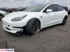Tesla Model 3 2020