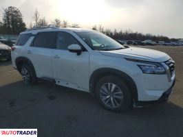 Nissan Pathfinder 2023 3