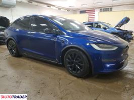 Tesla Model X 2022