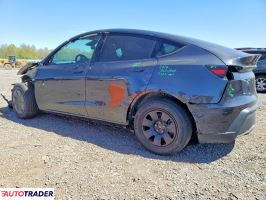 Tesla Model Y 2026