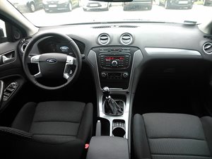 Ford Mondeo 2013 2.0 140 KM