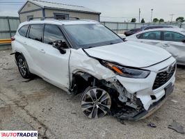 Toyota Highlander 2022 3