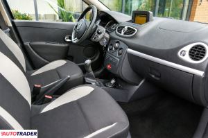 Renault Clio 2010 1.1 75 KM