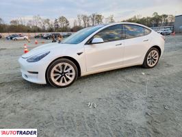 Tesla Model 3 - zobacz ofertę