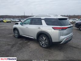 Nissan Pathfinder 2022 3