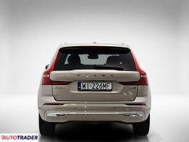 Volvo XC60 2023 2.0 197 KM