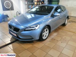 Volvo V40 2018 2.0 120 KM