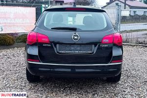 Opel Astra 2010 1.4 140 KM