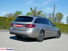 Mercedes C-klasa 2019 2.0 194 KM