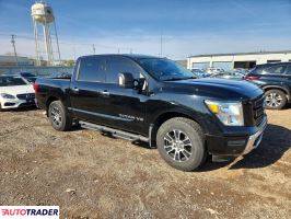 Nissan Titan 2020 5