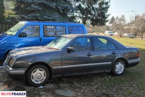 Mercedes E-klasa 1998 2.9 129 KM
