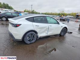 Tesla Model Y 2026