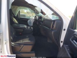 Chevrolet Silverado 2025 6