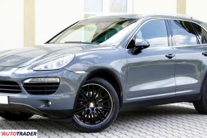 Porsche Cayenne 2012 3.0 245 KM