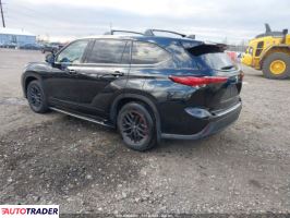 Toyota Highlander 2020 3
