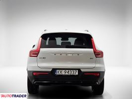 Volvo XC40 2023 2.0 197 KM