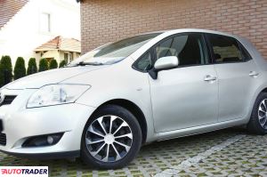 Toyota Auris 2010 1.3 105 KM Toyota Auris 2010 1.3 105 KM