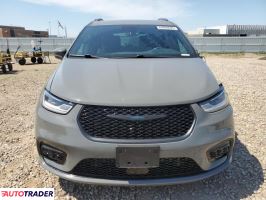 Chrysler Pacifica 2021 3