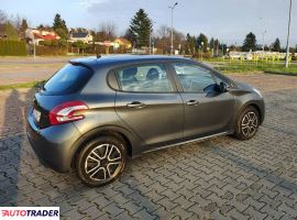 Peugeot 208 2015 1.2 82 KM