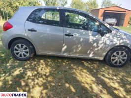 Toyota Auris 2008 1.4 90 KM