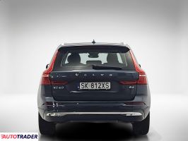 Volvo XC60 2023 2.0 197 KM